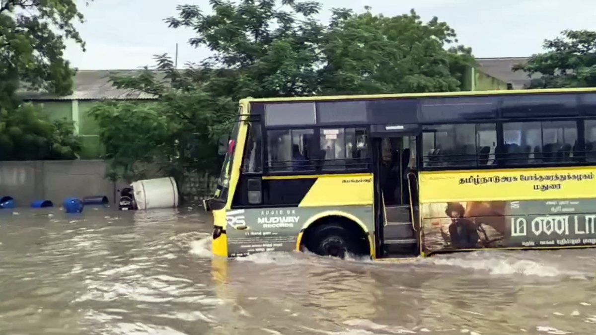 Bus wades through waterlogged street in Virudhunagar after heavy rain