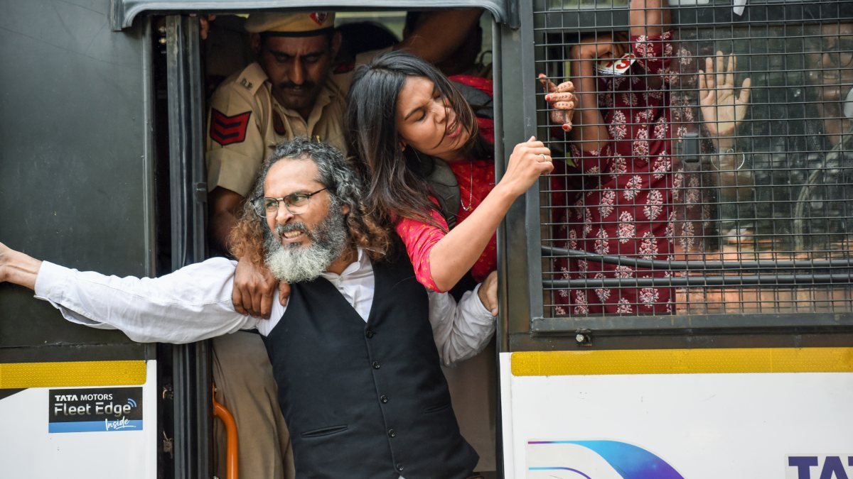 Delhi police detain protesters marching to Jantar Mantar over CEC removal