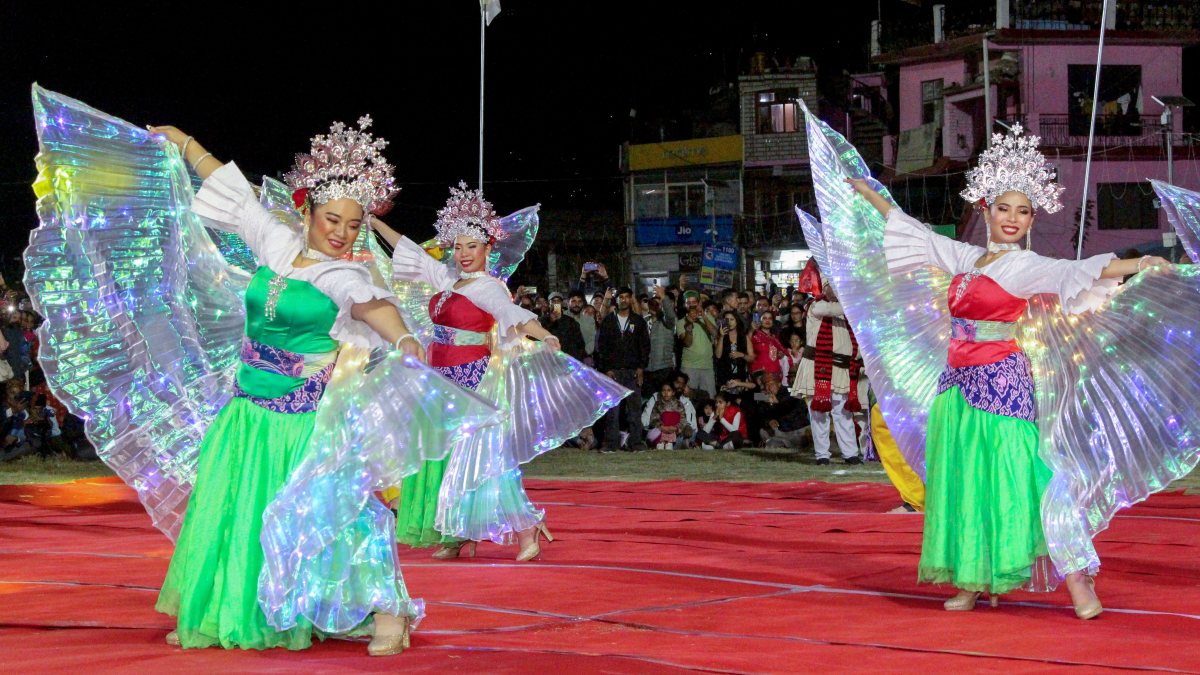 Foreign artists perform at Kullu Dussehra global dance event