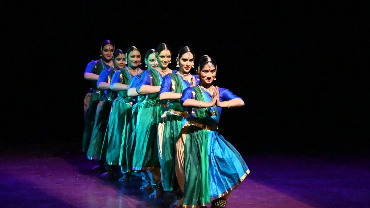 Bharatanatyam troupe performs at Delhi fundraising event