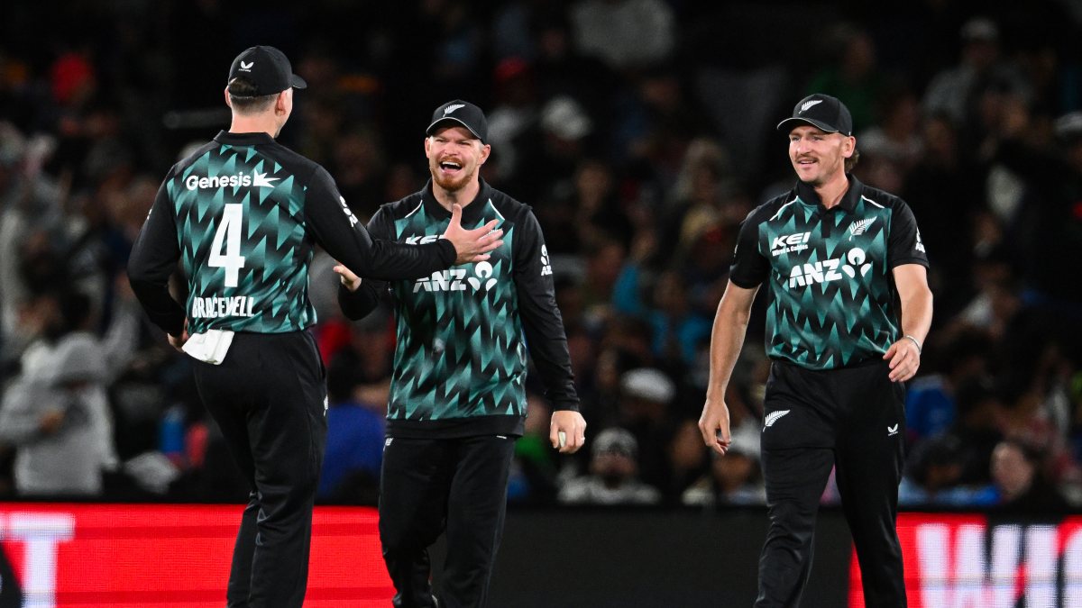 New Zealand celebrate Sanju Samson wicket in 2nd T20I