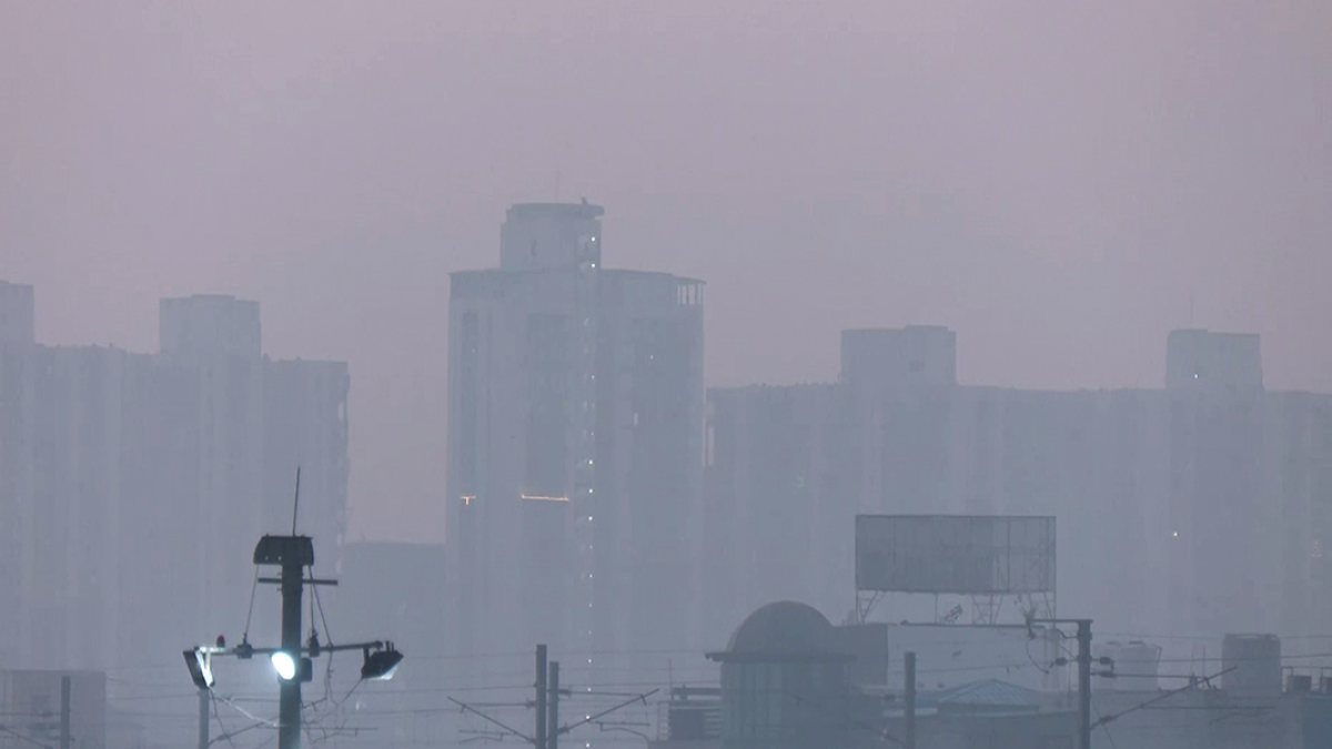 Delhi AQI at 172 as pollution lingers over Anand Vihar