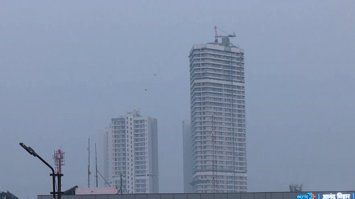 Delhi AQI at 172 as pollution lingers over Anand Vihar