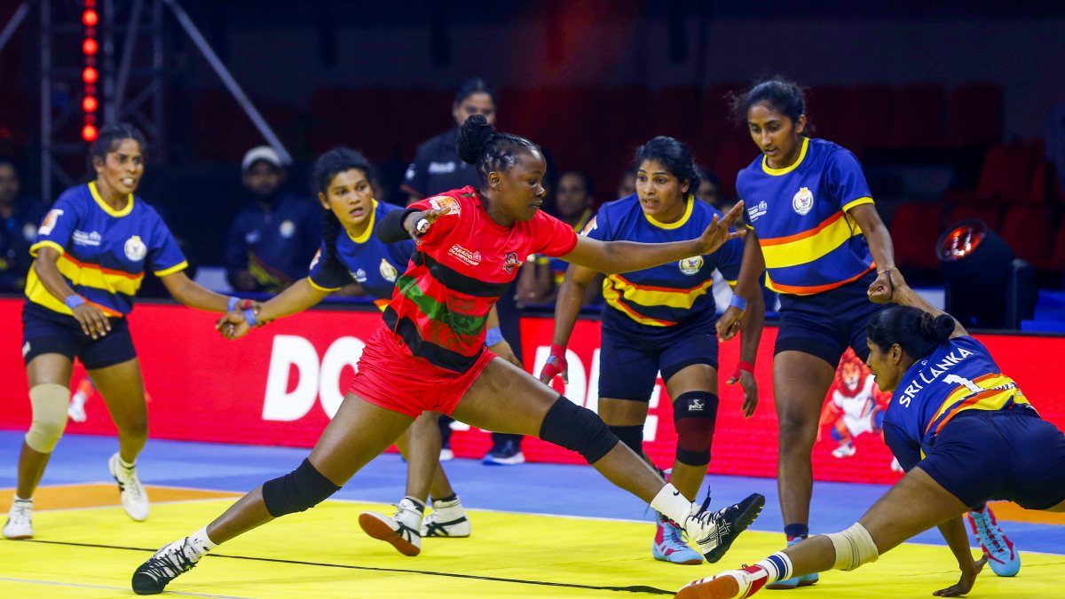 Kenyan raider takes on Sri Lankan defence at kabaddi championship