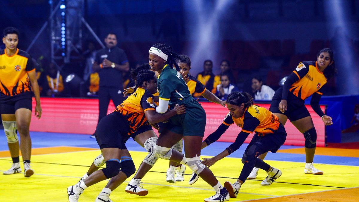 Malaysia tackle Nigeria in Commonwealth Kabaddi women's match