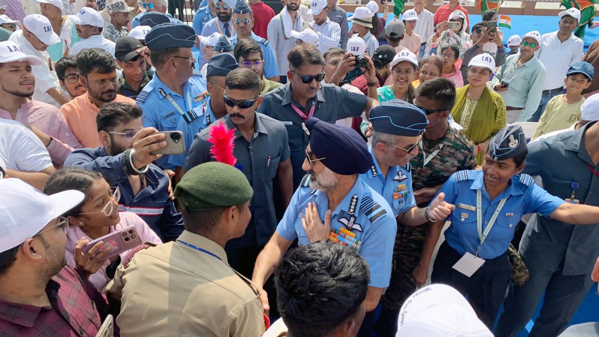 Air chief meets public after Air Force Day display in Varanasi
