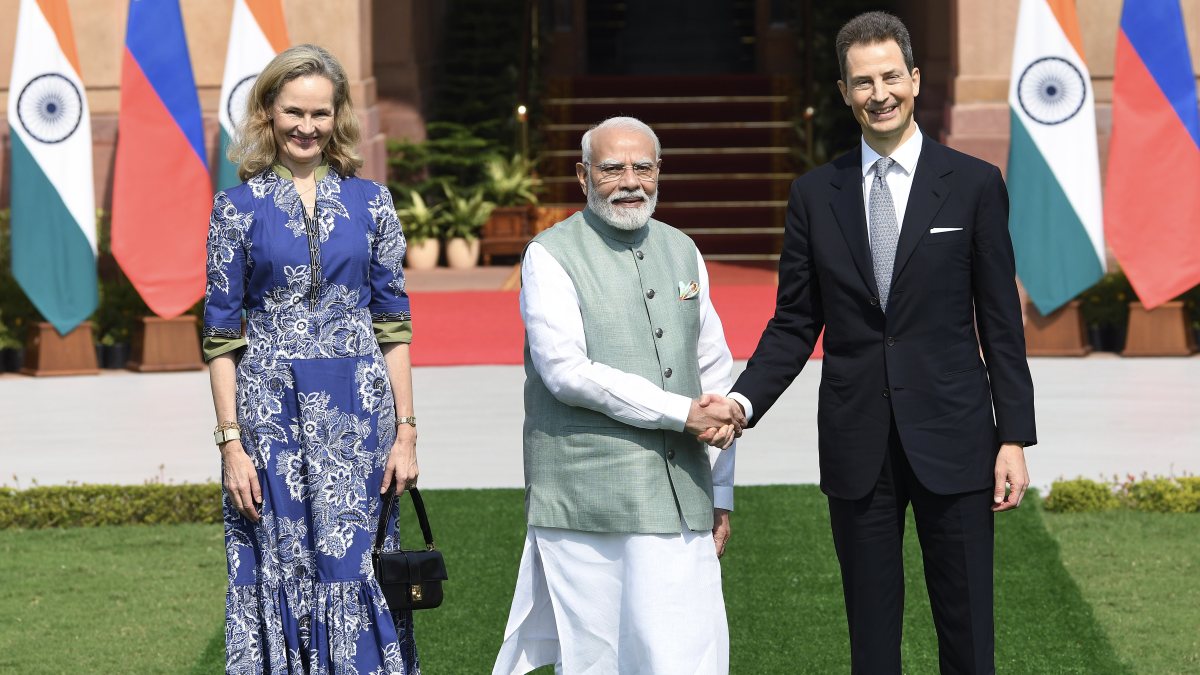 Liechtenstein prince meets Modi at Hyderabad House