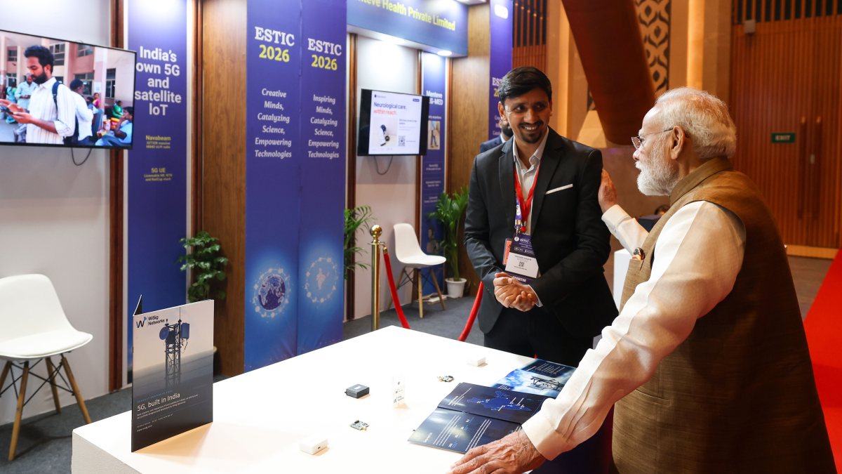 PM Modi interacts with innovator at startup exhibition in Delhi