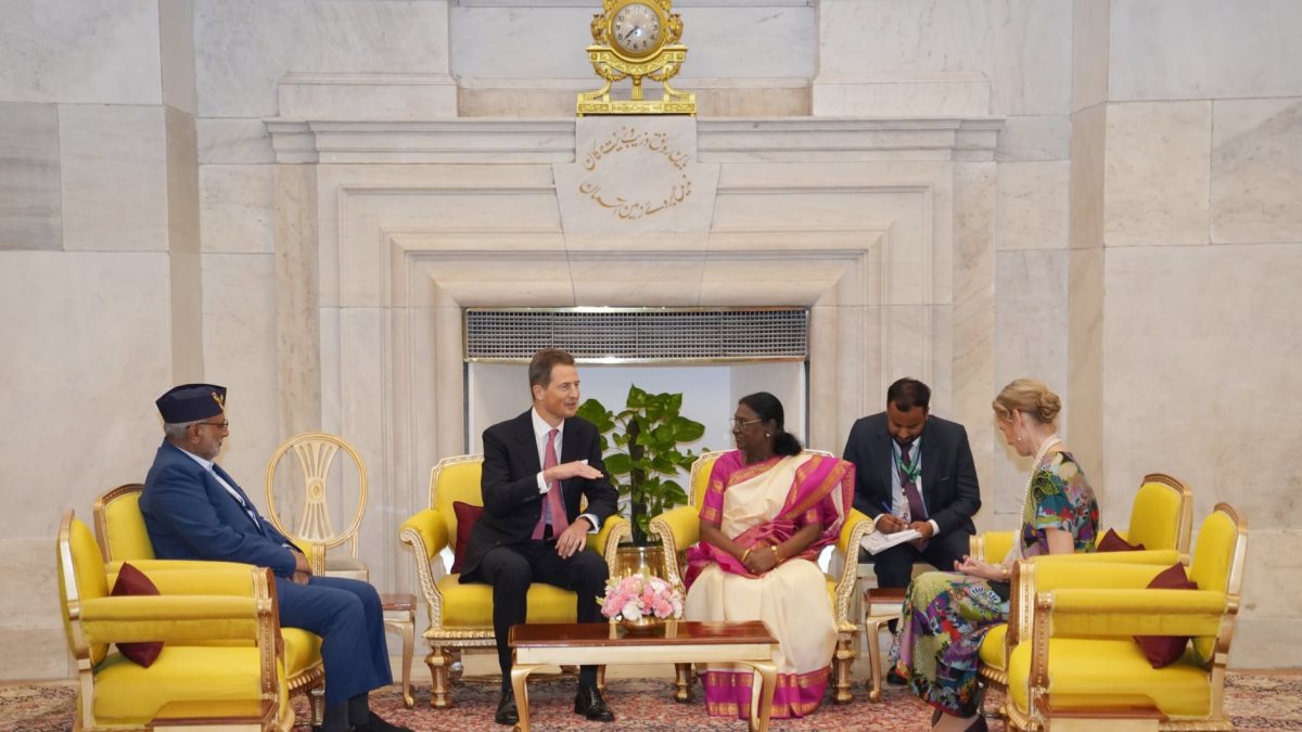 President Murmu meets Liechtenstein royals at Rashtrapati Bhavan