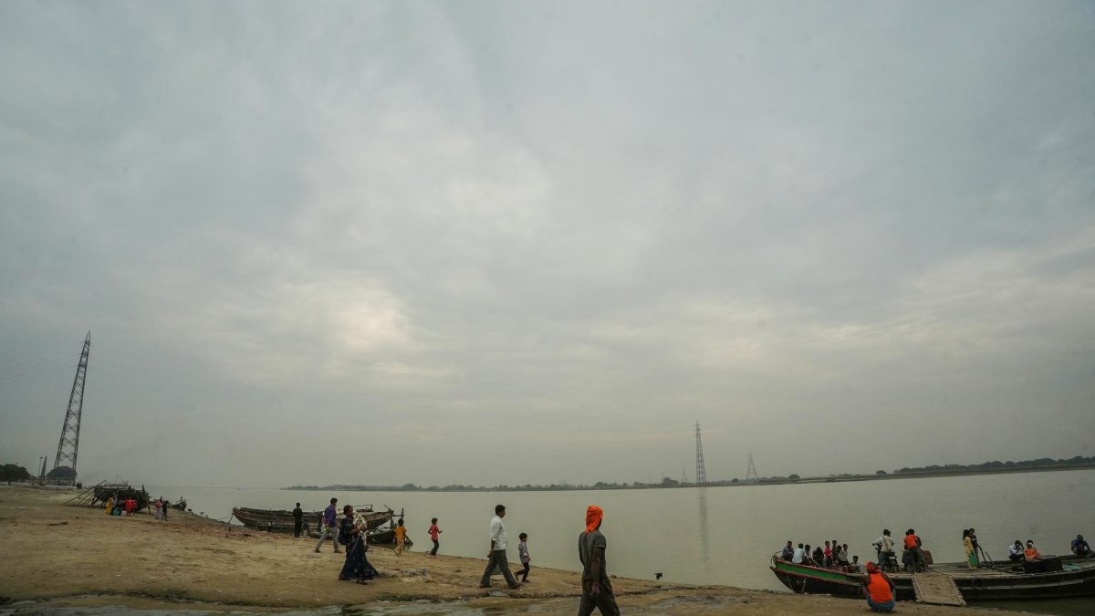 Dark clouds loom over Ganga in Patna as Cyclone Arnab nears