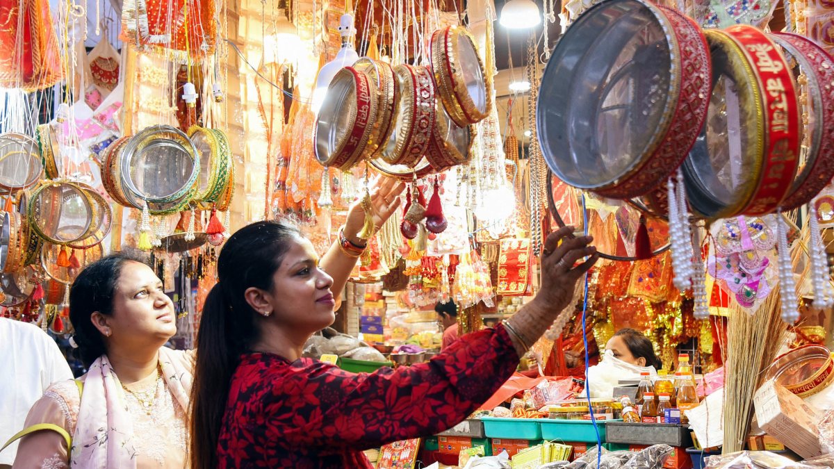 Woman shops for puja materials ahead of Karva Chauth in Nagpur