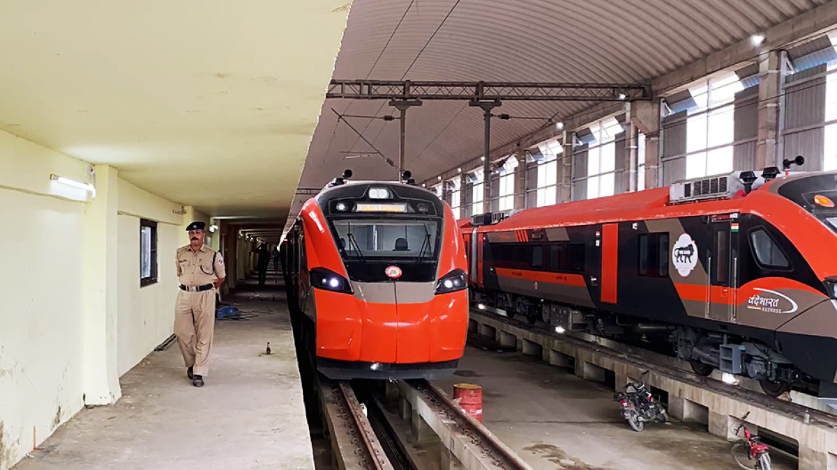 New Vande Bharat Sleeper Express to connect Delhi and Varanasi