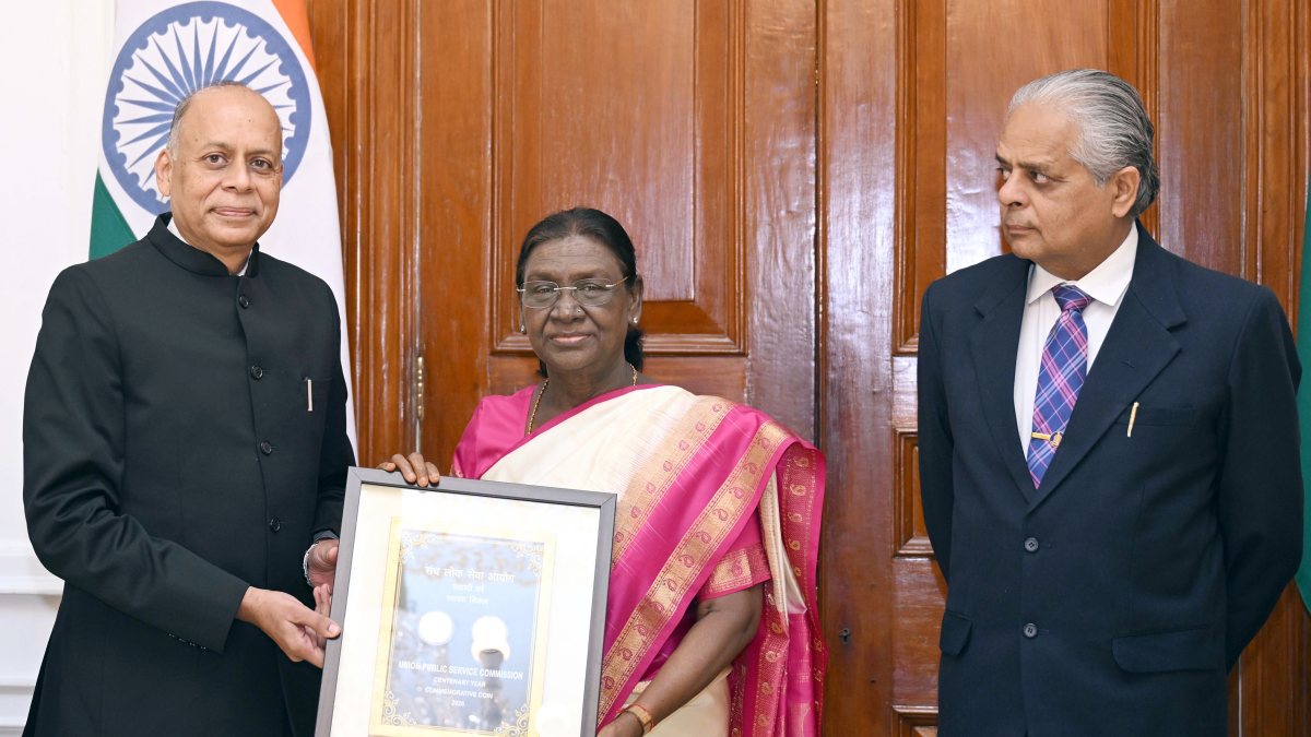 President Murmu felicitated at UPSC centenary event